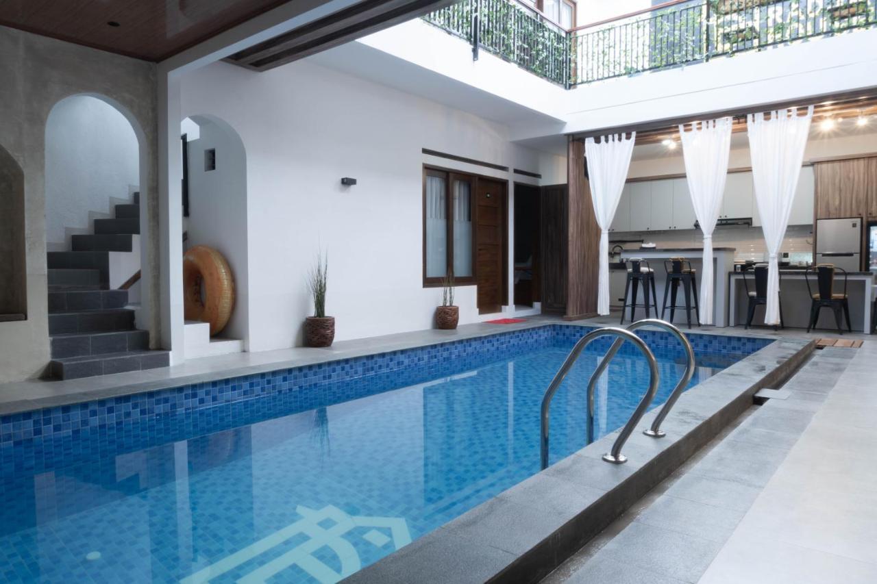 Villa Radja House Cipaku Indah Bandung Exterior foto